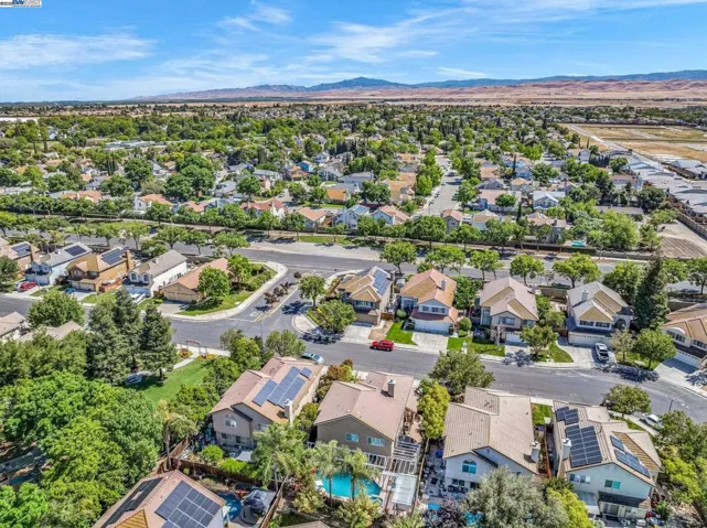 1431 Hepburn St, Tracy, California 95376