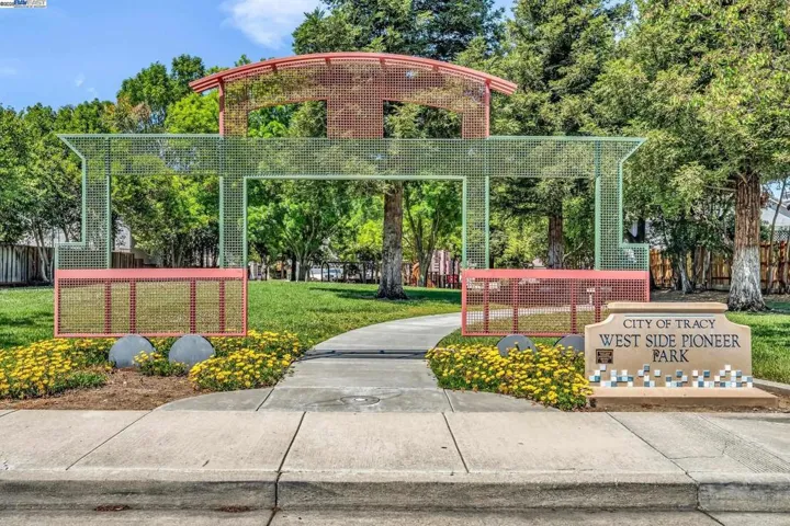 1431 Hepburn St, Tracy, California 95376