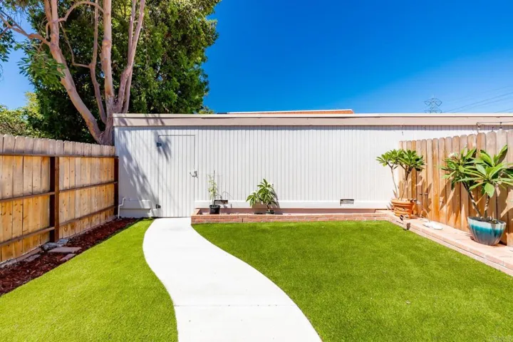 2801 Via Topacio, Carlsbad, California 92010