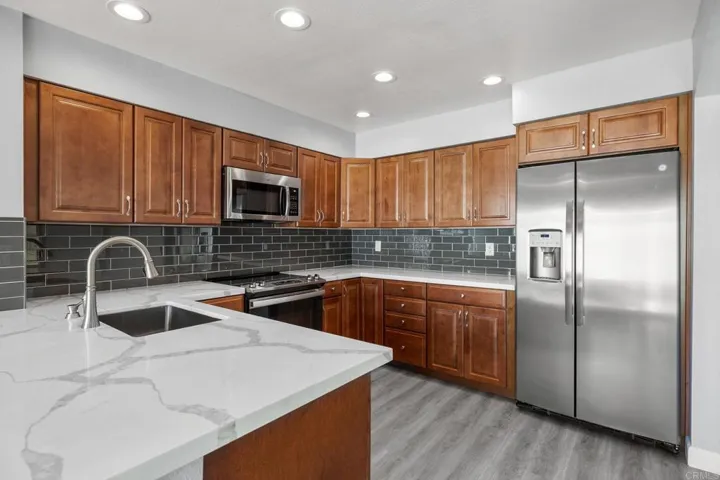 2801 Via Topacio, Carlsbad, California 92010