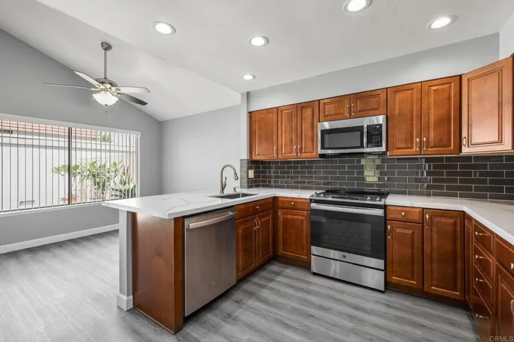2801 Via Topacio, Carlsbad, California 92010