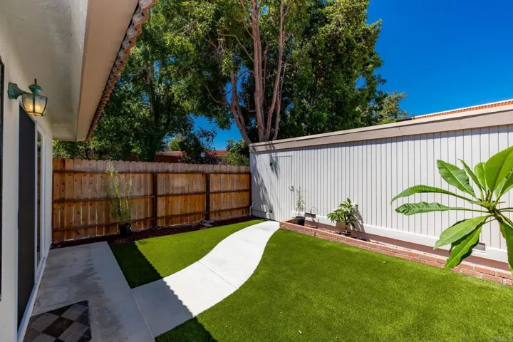 2801 Via Topacio, Carlsbad, California 92010