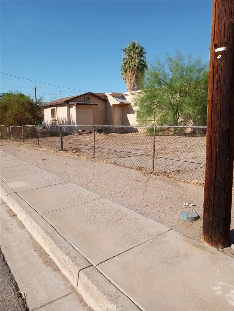 208 Race Street, Needles, California 92363 home-pic-6