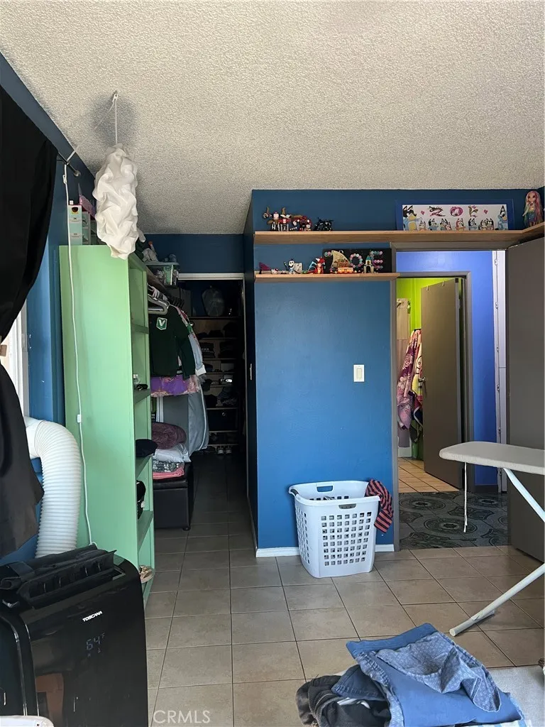 9122 S Hoover Street, Los Angeles, California 90044 home-pic-27