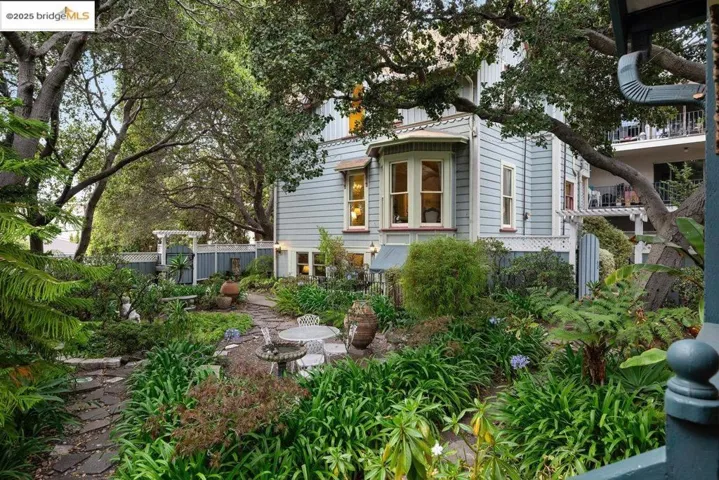 View of side of home