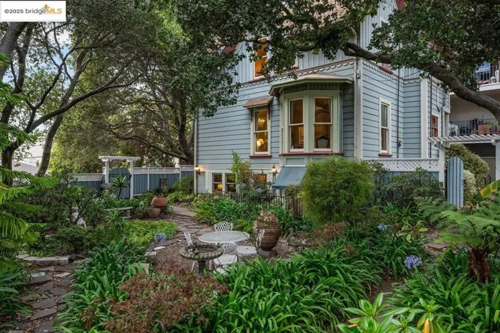 View of side of home