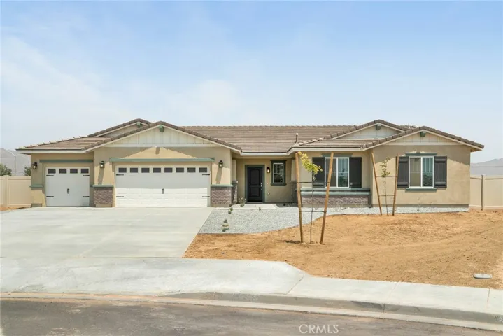 14881 Indigo Road, Apple Valley, California 92307