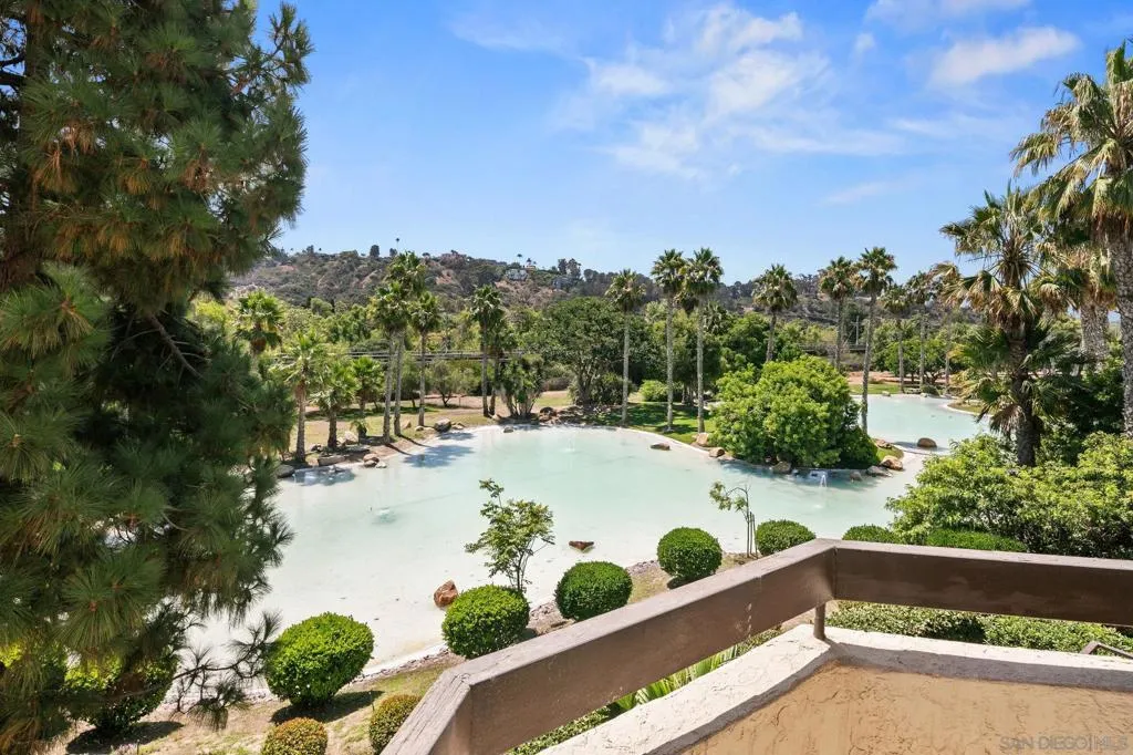 5875 Friars Rd  home-pic-3