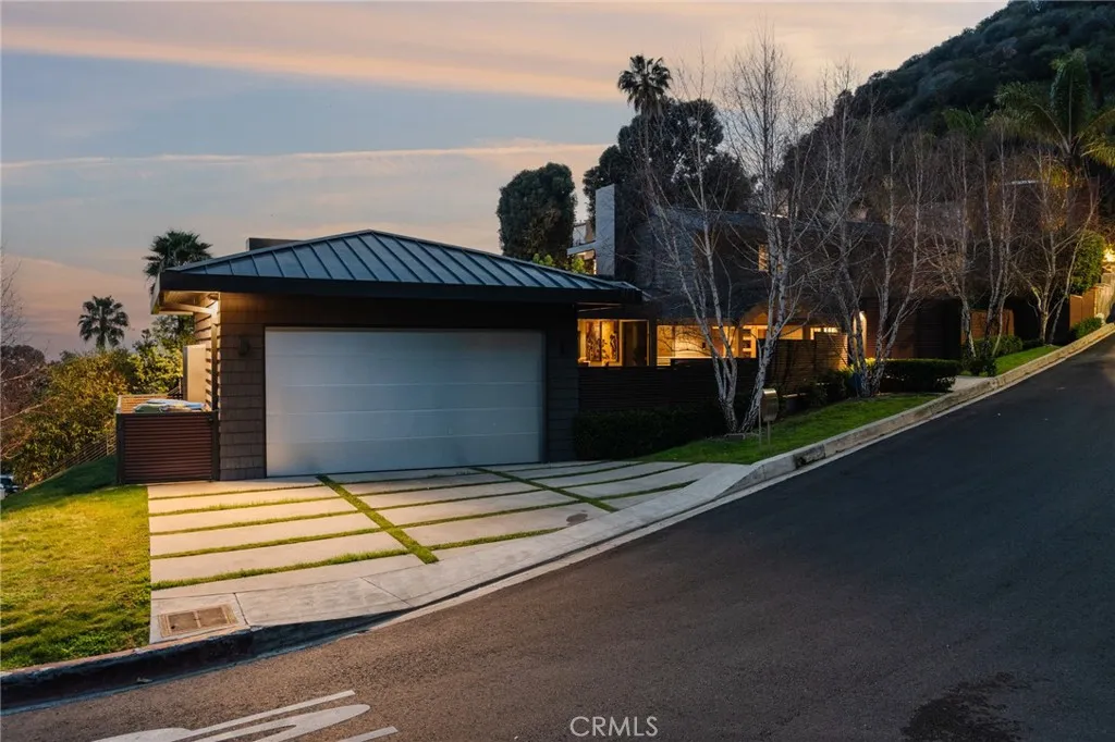 8808 Thrasher Avenue, Los Angeles, California 90069 home-pic-27