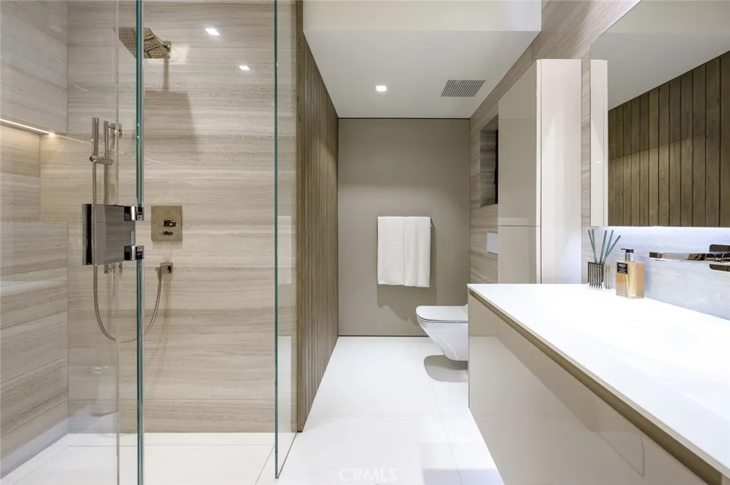 8808 Thrasher Avenue, Los Angeles, California 90069 home-pic-21