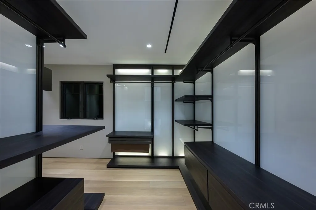 8808 Thrasher Avenue, Los Angeles, California 90069 home-pic-15