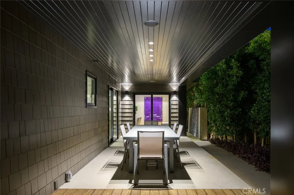 8808 Thrasher Avenue, Los Angeles, California 90069 home-pic-8