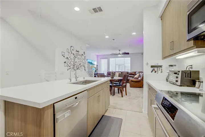 409 Falcon Place, Covina, California 91723