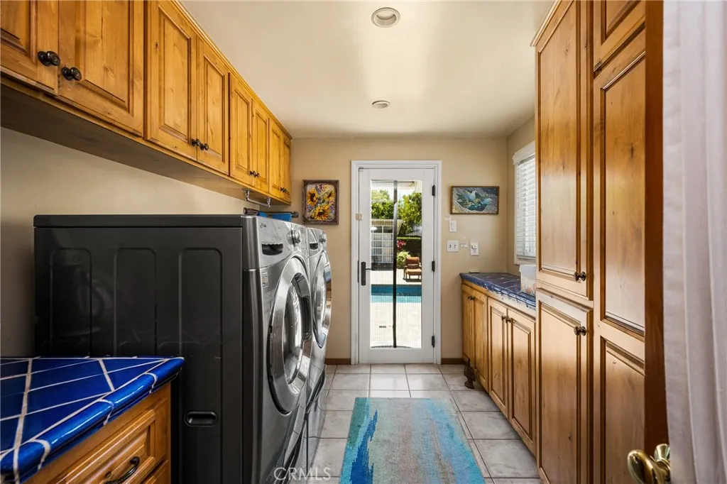 501 S Parker Street, Orange, California 92868 home-pic-20