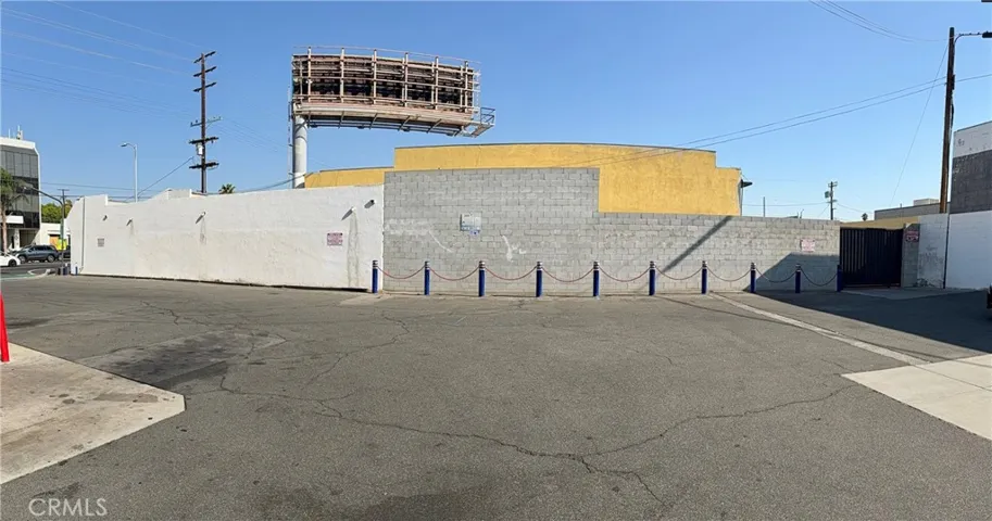 8618 Reseda Boulevard, Northridge, California 91324