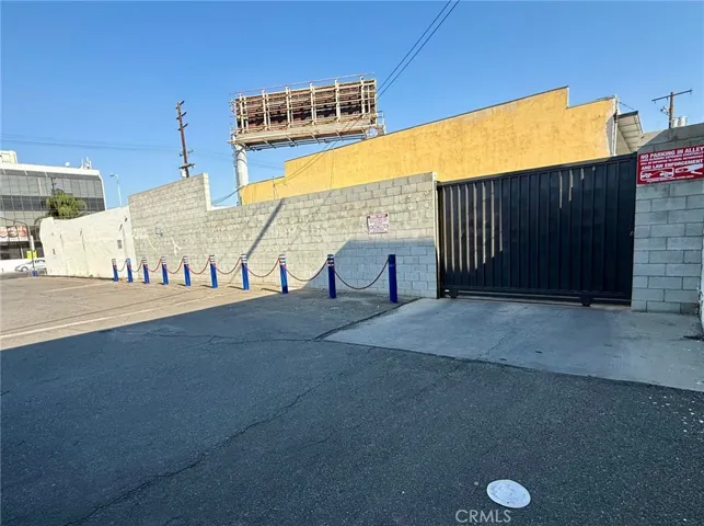 8618 Reseda Boulevard, Northridge, California 91324