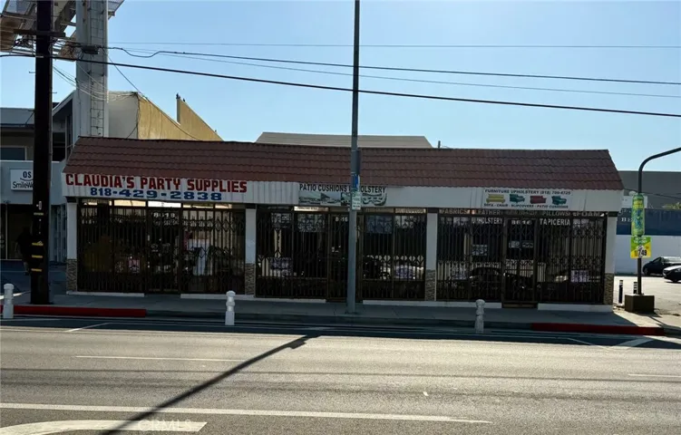 8618 Reseda Boulevard, Northridge, California 91324