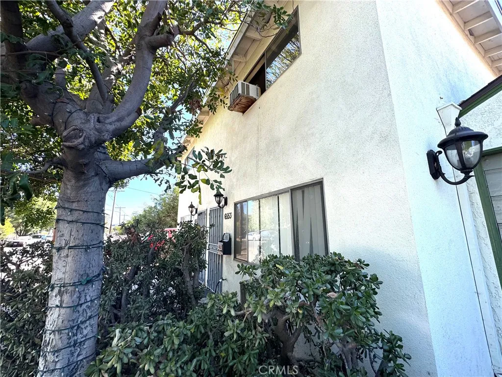 11554 Kittridge Street, North Hollywood, California 91606 home-pic-17