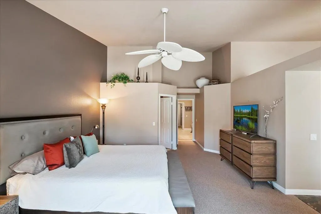 401 Cypress Point Drive, Palm Desert, California 92211 home-pic-31