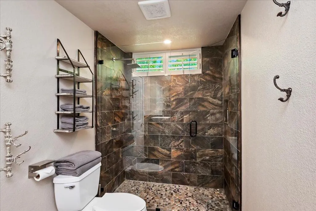401 Cypress Point Drive, Palm Desert, California 92211 home-pic-26