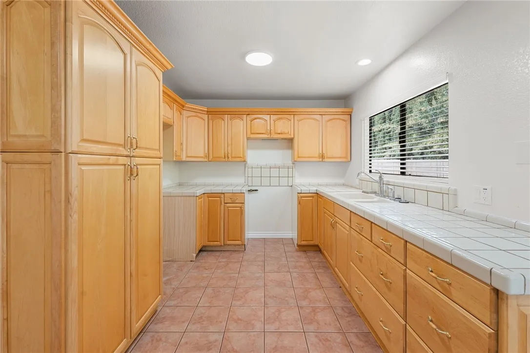 14282 Club View Drive, Lytle Creek, California 92358 home-pic-23