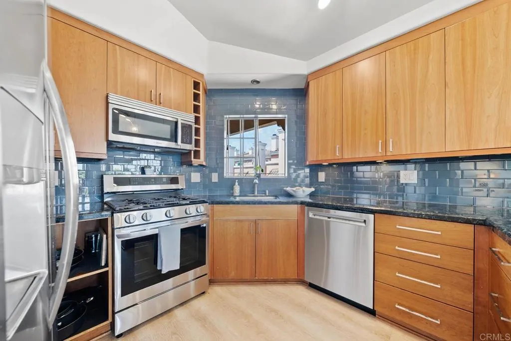 238 Daisy Avenue 6, Imperial Beach, California 91932 home-pic-7