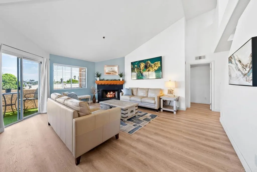 238 Daisy Avenue 6, Imperial Beach, California 91932 home-pic-1