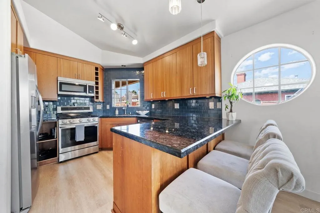238 Daisy Avenue 6, Imperial Beach, California 91932 home-pic-5