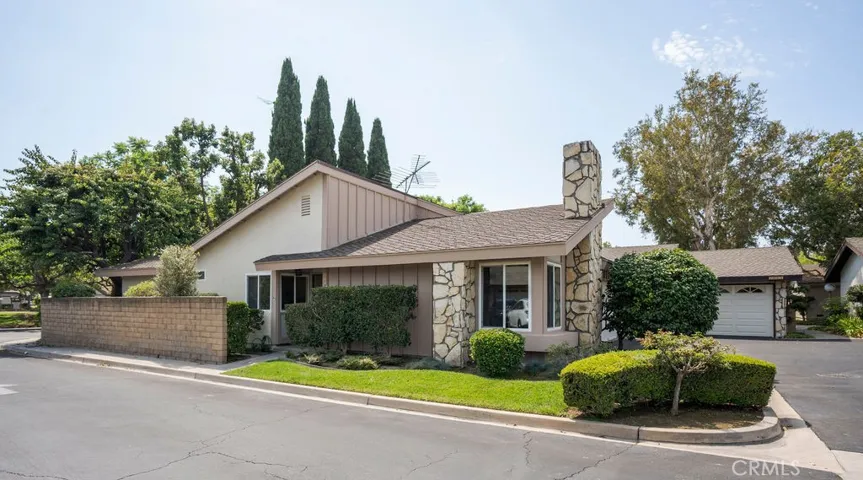 2039 E Fruit Street, Santa Ana, California 92701