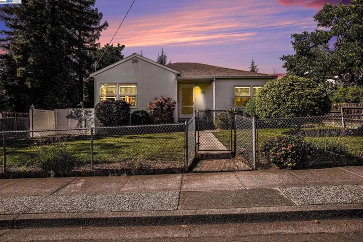2214 D St, Hayward, California 94541