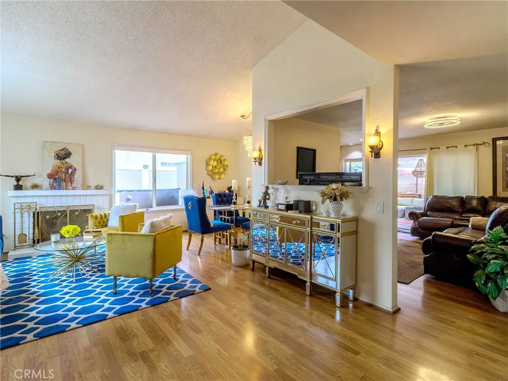 2318 W Moore Ave, Santa Ana, California 92704 home-pic-0