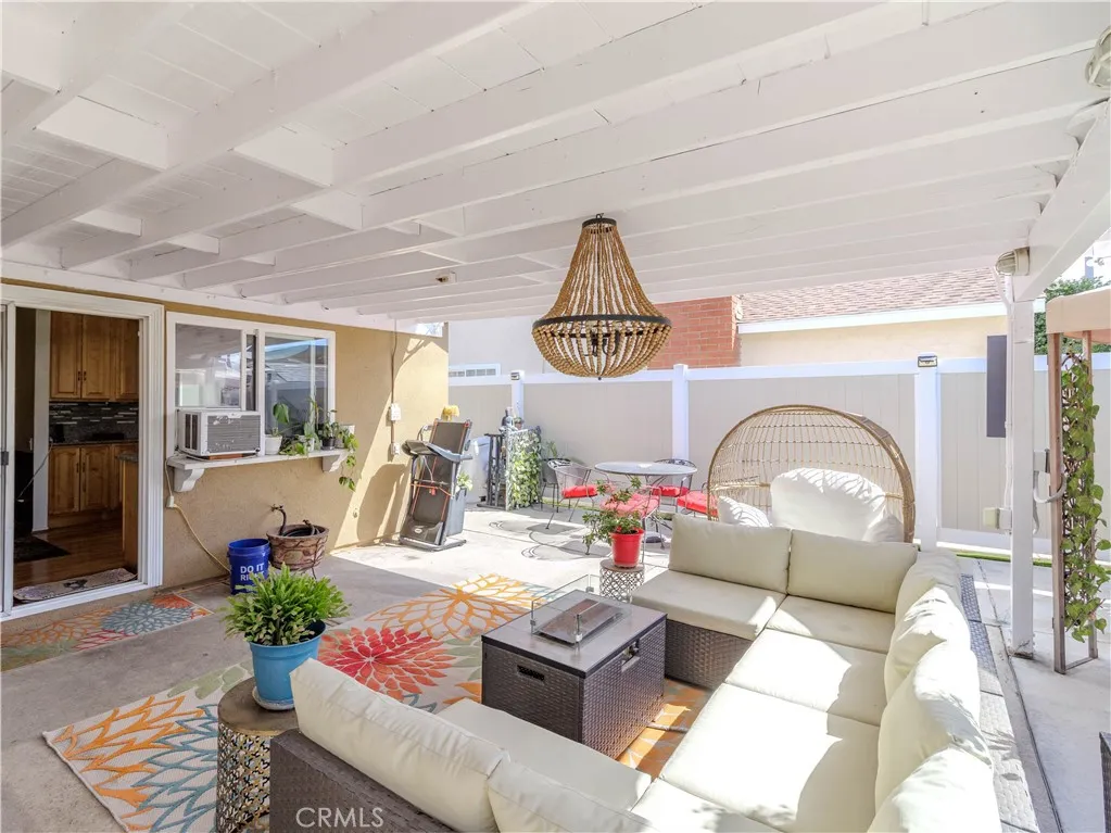 2318 W Moore Ave, Santa Ana, California 92704 home-pic-14