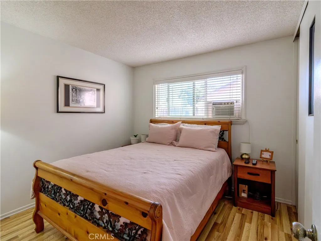2318 W Moore Ave, Santa Ana, California 92704 home-pic-10