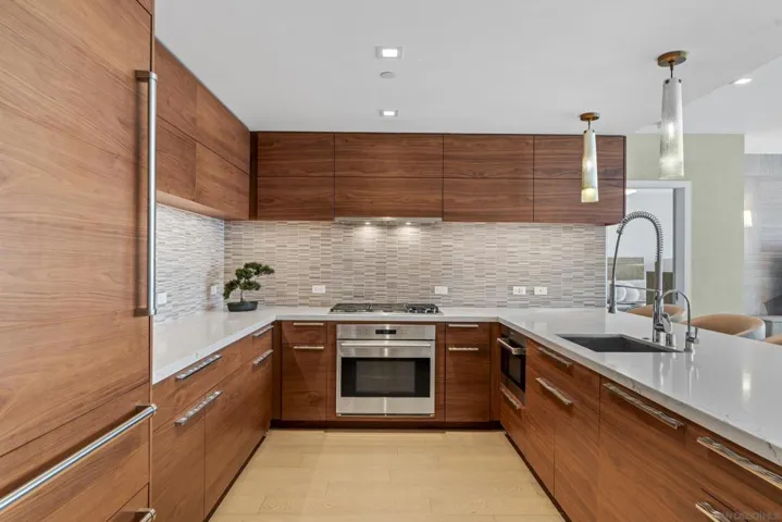 888 W E Street 1106, San Diego, California 92101
