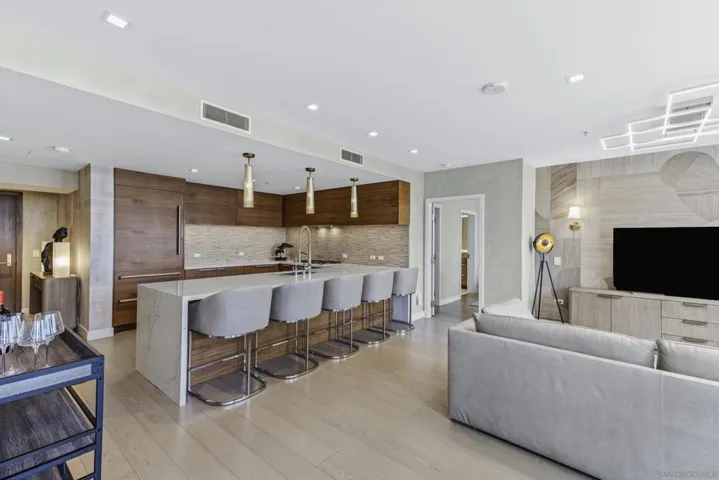 888 W E Street 1106, San Diego, California 92101