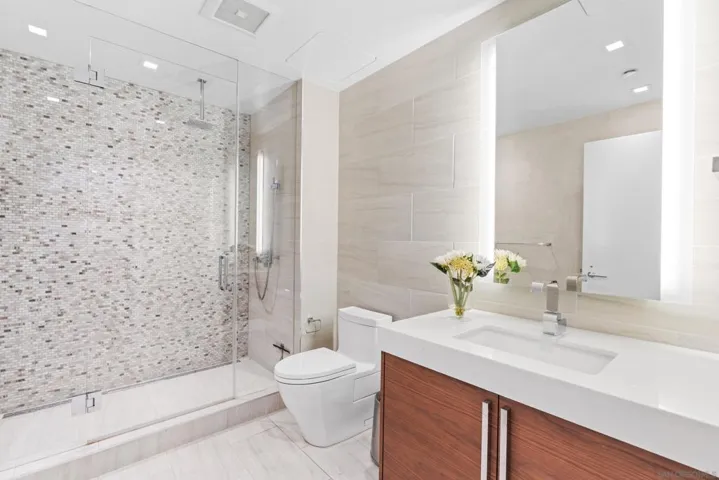 888 W E Street 1106, San Diego, California 92101
