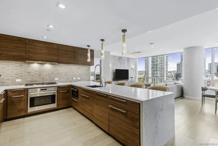888 W E Street 1106, San Diego, California 92101
