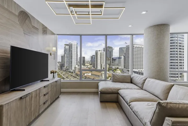 888 W E Street 1106, San Diego, California 92101