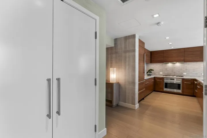 888 W E Street 1106, San Diego, California 92101