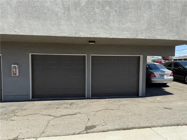 Detached 2-Car Garage