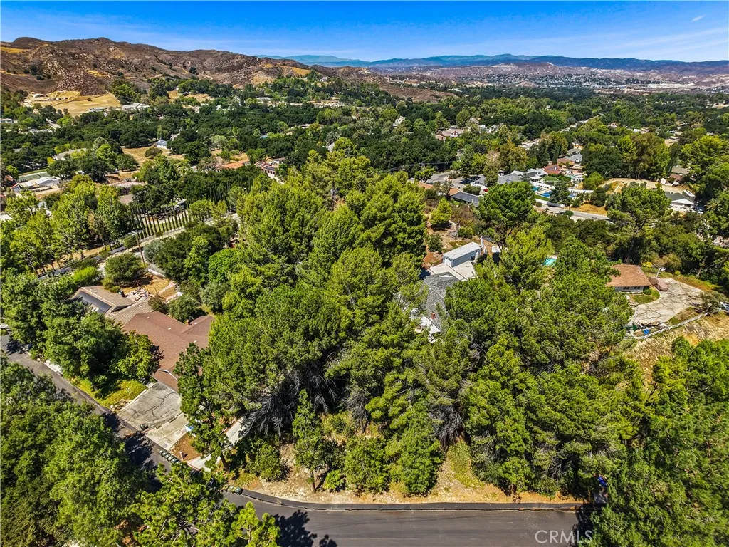 15857 Beaver Run Road, Canyon Country, California 91387 home-pic-40