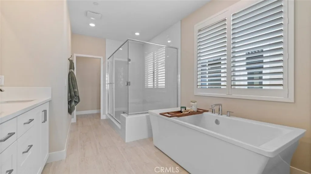 29503 Corte Azulejo, Valencia, California 91354 home-pic-16