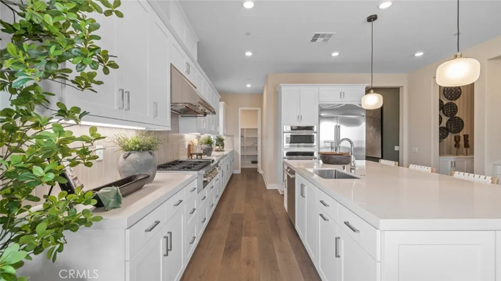 29503 Corte Azulejo, Valencia, California 91354 home-pic-3