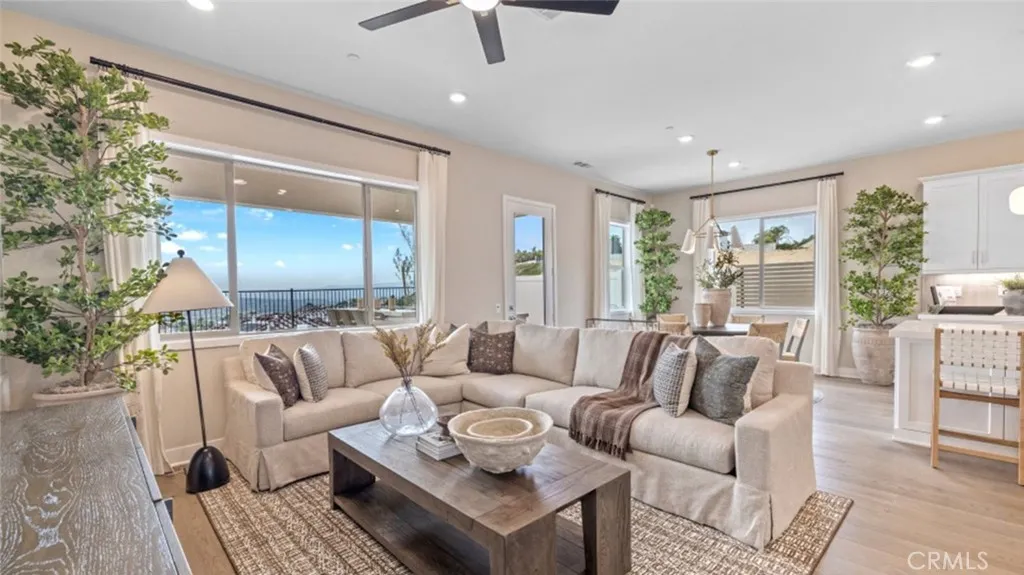 29503 Corte Azulejo, Valencia, California 91354 home-pic-9