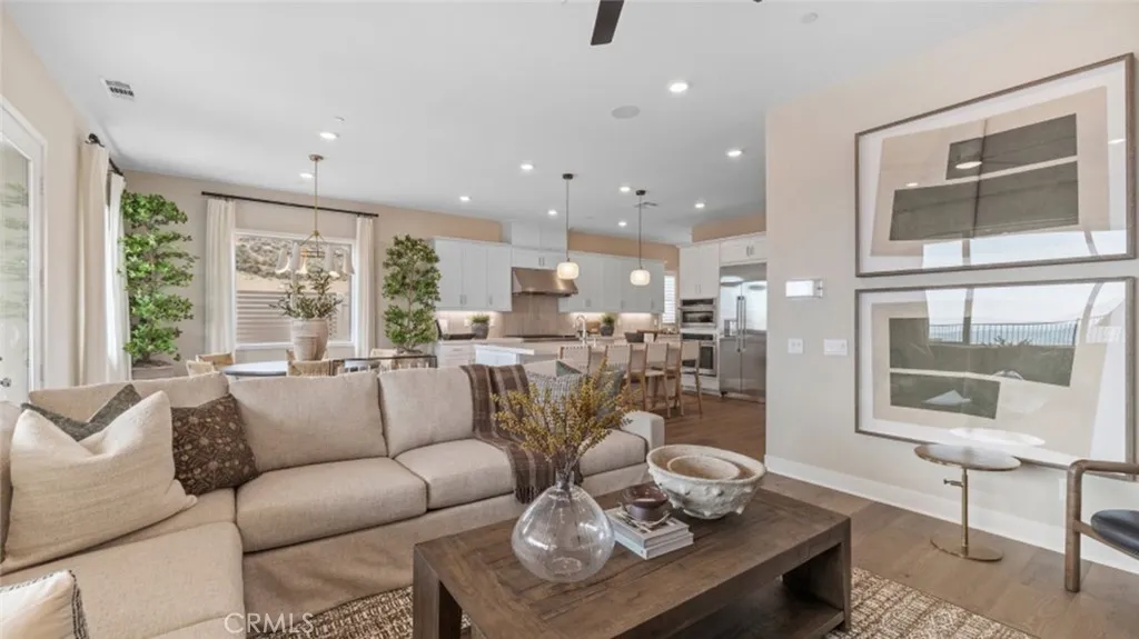 29503 Corte Azulejo, Valencia, California 91354 home-pic-10
