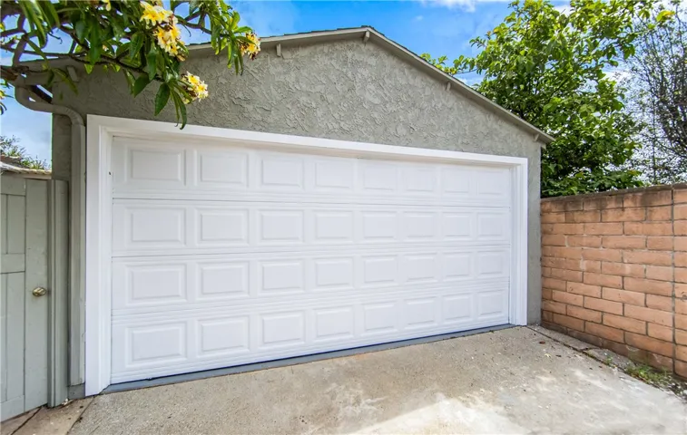 3719 N Greenbrier Road, Long Beach, California 90808