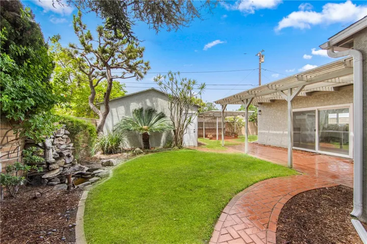 3719 N Greenbrier Road, Long Beach, California 90808