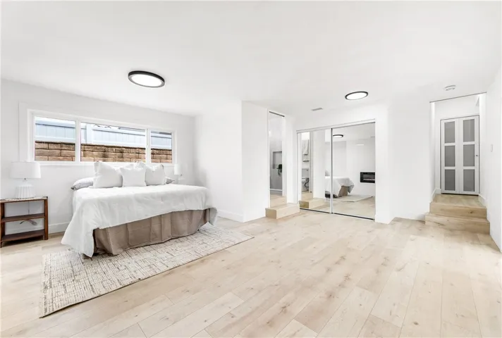 3719 N Greenbrier Road, Long Beach, California 90808