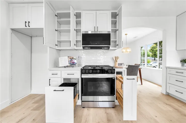 3719 N Greenbrier Road, Long Beach, California 90808