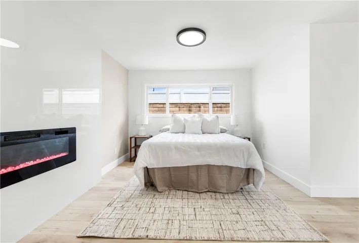 3719 N Greenbrier Road, Long Beach, California 90808